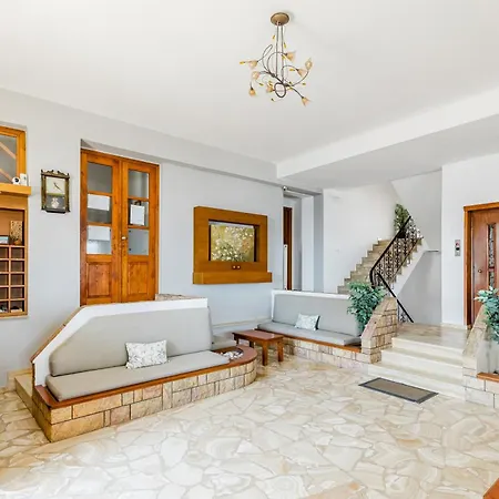 Filoxenia 3* Monemvasziá